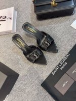 Sa*Nt Laurent 圣*兰 2024早秋gw最新款 夏日清凉来袭，柜柜一鞋难求 Yb开模字母扣，纯手工捏邹，复杂工艺。 顶级意大利真皮大底。 跟高:6.