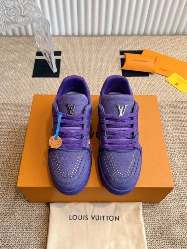 Louis Vuiton 路易威登 2024ss新款 LV Trainer系列板鞋篮球鞋 LV Trainer运动鞋是由设计师Virgil Abloh由复古篮球