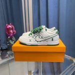 新配色 高端顶级优势货源 Nike Sb Dunk Low复古休闲板鞋 Size: 36-46 带半码