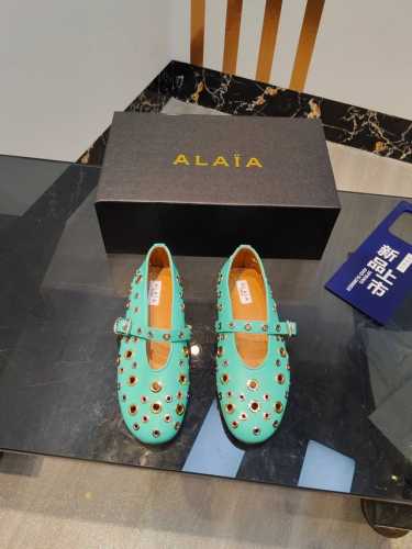 Alaia 阿莱娅2024最新芭蕾舞鞋，别致的心形设计 足上的性感之姿 Alaia太懂女人了 取悦自己才是生活的王道 Love系列上新 材质：进口羊皮 跟高：平