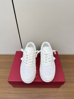 华伦天奴 24Ss情侣款 厚底鞋运动系列 Valentino 2024新款情侣运动鞋 火爆发售. 原版zp入购拆解. 反复打版调改. 力要一比一还原！顶级奢华力