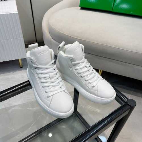 BV 顶级P: Size: 39-44 38 45 订不退换 葆蝶家 2024新款 专柜最高帮 绑带面包靴！原板 开模大底 进口牛皮面 网里 加厚海绵！暖和舒服