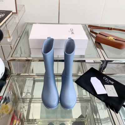 Celine雨靴新色 21FW 走秀最新发布仿佛真的走进了城堡开始期待着秋冬很好看，舒服又轻便 真的推荐码数:35-40