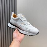 工厂 Boss 新款男仕运动鞋 知名运动品牌新款隆重上市 以奢华高端设计出货 鞋面选用原版皮革制作 羊皮垫脚 叠层设计鞋面线条感层次分明，轻质橡胶大底 轻奢风格