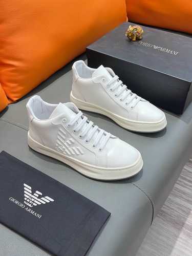 商品名称：Armani 阿玛尼 正规码数: 38-44 高帮鞋 商品材料：精选 牛皮鞋面，柔软羊皮垫脚；原厂特供大底。
