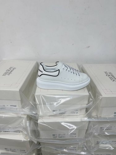 白滴胶 现货 高版本、第三次升级 码数：女 34-41 男 39-46 有半码：女 35.5-39.5 男 40.5-44.5 原版包装 女 、男250