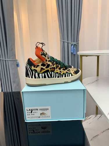 Lanvin × Gallery Department 联名款限定系列；沉稳、笃定、活泼、经典与潮流、成熟与青春；诠释多面魅力组合构成一个五彩斑斓的艺术品浪凡情