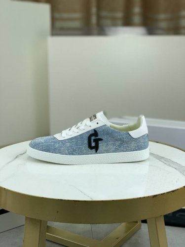 工厂价 顶级高端版本 代购品质 原版开发 纪梵希 Givenchy 情侣款低帮 标准码：35-44； 34 45 46 47可以定做 等级：官网同款 原单品质材