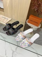 lv35-43。跟高5.5厘米35-43。像胶底P230。真皮底P270