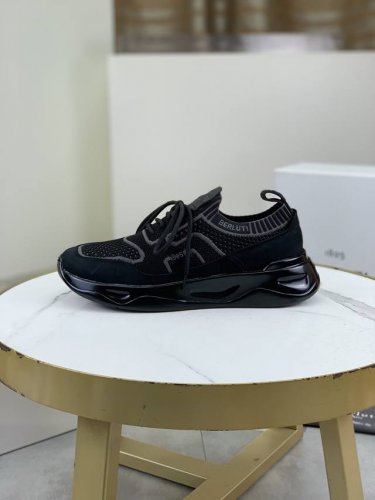 工厂P价P 顶级代购品质Berlut*布鲁提法国顶级男鞋，Berluti品牌的首秀中打破常规，推出全新的Edge鞋楦。这款更是在飞织配牛皮上加入手精致时髦，水染
