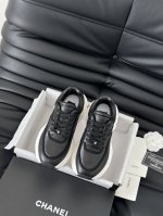 Chanel 25C新款熊猫运动休闲鞋百搭小白鞋 款式搭配不会出错撞色搭配活力满满啊 侧面压印logo 上脚很秀气 鞋面原版定制材料 原版大底Size:35-4