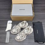 590 纯原版本Balenciaga Phantom Sneaker 巴黎世家全新做旧 3Xl 十代米色帆布潮流跑鞋 在延续 Track Trainer 户外轮