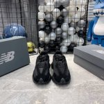出厂 New Balance Ms327公司级 复古休闲运动慢跑鞋 完美清洁度 全新 New Balance 327 系列，以更纯粹的复古风格设计打造的全新造型