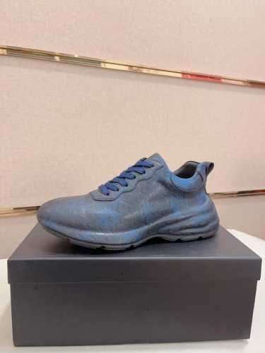 羊里 阿玛尼 armani exchange 官网最新款 ax时尚休闲男鞋，爆款版型简洁大气，潮男专属.独有的官网最新品牌元素元素原版装饰，时尚又大方，面料原版