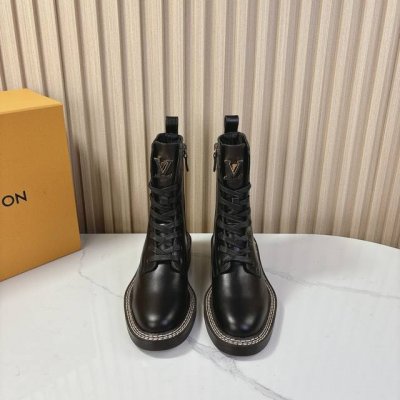 Lv新款切尔西女士靴子～Shopping讲究一个缘分相信你的第一感！巨显瘦上脚显脚小腿细，面料：进口小牛皮 ，内里：水染羊皮，码数35-41