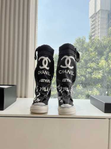 G309代购级别chane香奈儿小香网红爆款中古涂鸦帆布裤管靴太有范儿了复古coco女鞋 潮流新宠：小众涂鸦在时尚的浪潮中，总有一些独特的存在，能够瞬间抓住人们