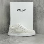 新款上架celine赛琳秋冬新款huntington面包鞋火爆上新 面包鞋以肥肥胖胖而得名近年来火爆全网一款简简单单又百搭的面包鞋各大博主、明星纷纷上脚，原版品