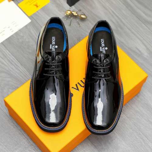 商品商标：Louis Vuitton 路易威登 商务正装皮鞋 正码码数: 38-45 商品材料：精选 漆面牛皮鞋面 牛皮内里 原版tpu大底