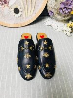 出厂 Guc L／古奇拖鞋系列：面料：意大利进口混种羊皮电绣 星星蜜蜂 ，内里垫脚：水染羊皮，原版古铜金马衔扣，意大利原版大底，颜色：黑色，35一40 34、4