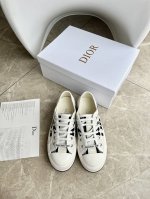 现货高品质 Dior 迪奥 平底运动鞋采用全刺绣标志性图案市场顶级品质国外专柜爆款非市场普通仿版面料采用意大利进口布料刺绣鞋面，原版模具注胶logo磨砂五角星大