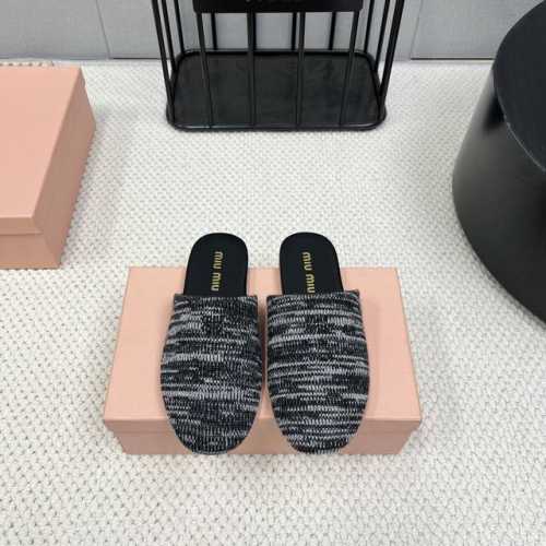 出厂: 独家顶级版本 MIUMIU缪缪2025vs春夏最新走秀爆款单鞋系列 圆头平底单鞋 MIUMIU秋冬T台走秀网红同款＂造梦不夜城＂，miumiu能在重要场