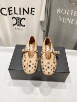 高版本出厂 独家新品 Alaia 阿莱亚24Ss 走秀款糖果色网面平底芭蕾舞鞋 最近超火的一款平底鞋 章小蕙同款 甜酷芭蕾风 人气超高的一款芭蕾舞鞋，浪漫又迷人