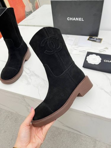 出厂价 Chanel 香奈儿 顶级专柜 官网同步 秋冬新款 香奈儿经典珠 小红书推荐 热搜新款 明星同款 原版开模 代购版本 头层牛皮 牛皮内里 橡胶成型大底