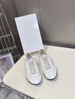 男装10 Maison Margiela 25ss 春夏新款 MM6马吉拉 情侣款薄底运动鞋 新款Sprinters运动鞋轮廓采用做旧感尼龙与复古处理麂皮制成，