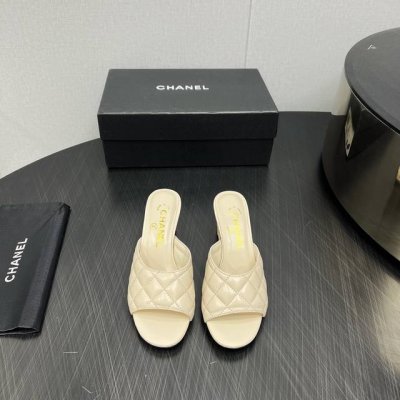 出厂： 独家顶级版本 CHANEL香家25vs春夏新款时装凉鞋系列 圆头高跟凉拖 香奈儿是一个非常全面之尊贵时尚生活品牌，香港，美国，等大时尚博主及明星的同款，