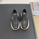 顶级代购 普 炸街男神新品运动休闲鞋专柜同步，鞋面意大利进口帆布面料，进口牛皮内里垫，柔软舒适，鞋底：原厂特供原版底，独家活动成型底超级舒适，原厂跟单货，高品质