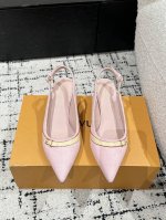 顶级版本 村上隆 Takashi Murakami X Louis Vuitton 25 6Am 樱花系列 尖头搭扣 细跟 高跟鞋 鹰嘴小尖头搭配镂空皮条小方扣