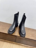 顶级版本代购级stuart Weitzman 粗跟厚底切尔西短靴 Sw 5050 Soho Bootie 原单渠道好货势不可挡，搭配我们的rise轮胎鞋底 广受