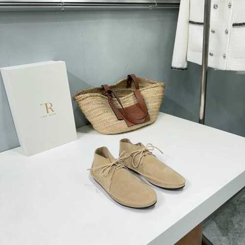 高品质出厂 ！ 小众潮牌！The Row24Ss秋冬新品小众复古简约平底乐福鞋奶奶鞋！ 此款奶奶鞋有种慵懒随性的感觉，很随意的时髦，好穿不磨脚，延续了一贯的极简