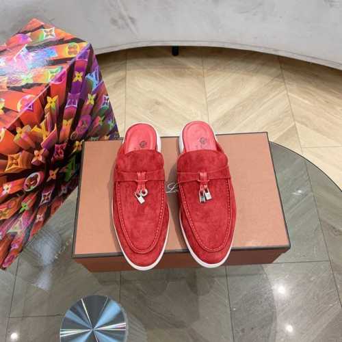 Loro Piana 男女款半拖。意大利顶级羊绒复古优雅低调奢华。时尚性与皮料实用性同样兼具依然全网最高品质。鞋面羊京丝质柔滑。牛皮里，耐磨高弹牛筋底。女款码数