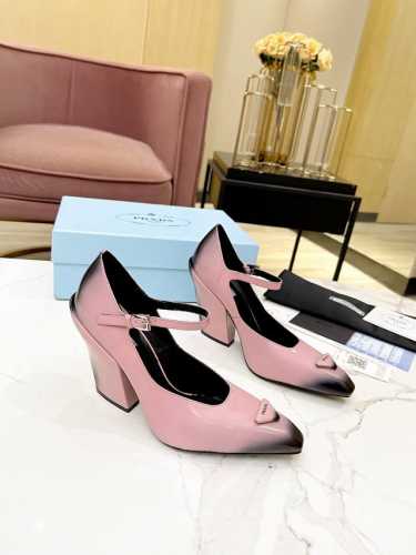 Pradr 普拉达 上新出厂价 进口真皮底 260仿真皮底 Prad* Raf Simons X 2024 Aw 早春最新t台走秀铁头系列款 鞋面：进口开边珠牛