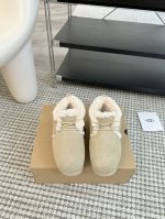 Ugg皮毛一体厚底 官网同步 经典厚底特别款 鞋底轻便防滑缓冲减震 厚底约为5厘米 Size：35-40 40定做