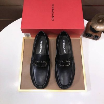 工厂 Ferragamo 菲拉格幕 高端牛里 新款 Ferragamo* 顶级版本 菲拉格幕经典正装皮鞋！选用进口原版牛皮，内里头层舒适牛皮内里！原版耐磨橡胶大