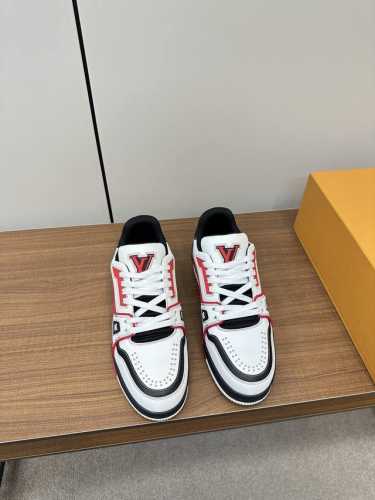 Lv-路易-威登 Trainer 2024款男士休闲板鞋 Lv休闲板鞋花血本购入原版1:1精准复刻、细节很无敌、诚意满满、进口定制原版牛皮，原版一致套包做法，细