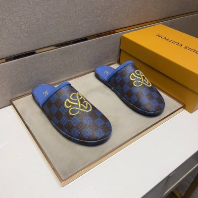 出厂价 LV～ 男士休闲拖鞋 2024z柜同步发售 码数:38-44# 5个颜色鞋面选用多材质拼接毛巾内里，舒适透气，鞋底：原版舒适耐磨大底，实物拍摄实物更赞