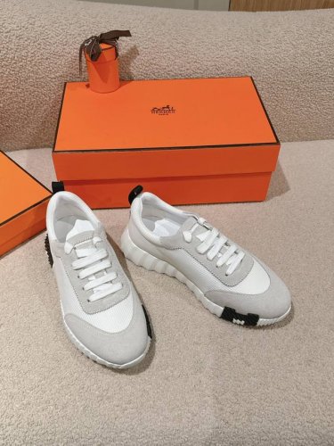 工厂价 爱马仕 Hermes 2024春夏经典情侣款 Bouncing 休闲系带百搭运动鞋 H家厚底时尚风格拼色跑鞋 材质：鞋面进口小牛皮拼接进口羊猄皮+水染羊