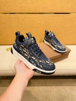 工厂价 Dior 迪奥最新休闲男鞋，欢迎1:1对比，爆单款香港专柜休闲鞋，专柜品质，支持验货，优质做工，鞋面采用意大利进口牛皮搭配飞织面料，透气羊皮内里，原版时