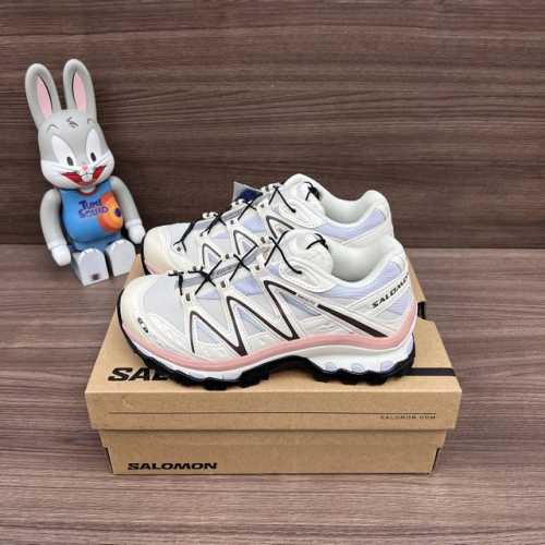 顶级版本Salomon萨洛蒙 Xt-Quest 织物合成革 潮流 低帮 户外功能鞋徒步鞋 男女同款 白香槟色. 全新顶级版本经过几个月重新改版，整鞋楦型基本跟原