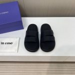 出厂价 Lost In Echo 一脚踩进云朵里，懒人厚底拖鞋真让人上头，银色时髦日常，黑色酷飒，黄色软糯，每个颜色值得拥有厚底面包鞋型显脚小又增高，感觉搭配长