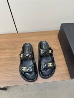 Chanel 2024ss小香沙滩凉鞋 顶级专柜品质 每年必入的经典款之一！最新出双C金属扣搭配设计 更加彰显和品味～所有材质都根据原版定制！购入正品开发。万能