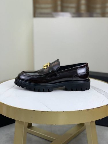 工厂价 顶级原单品质 发泡大底系列 专柜同步dolce&Gabbana 杜嘉班纳 ～高品质. Dg懒人豆豆皮鞋、众多明星至爱，采用高端进口头层开边珠小牛皮拼接设