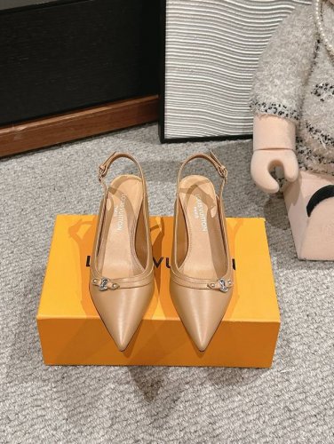 顶级品质 louis vuitton ss25 new arrival～LV.2025春夏系列｜尖头高跟鞋新品鹰嘴小尖头搭配镂空皮条小方扣可调节松紧，Lv五金