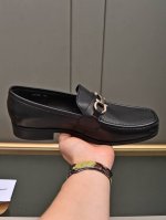 P 跑量原单品质 品牌：Ferragamo 菲拉格慕 码数：男码38 44 45可以定做 等级：官网同款 高端品质男鞋 材料：原版头层小牛皮 水染牛皮内里原版