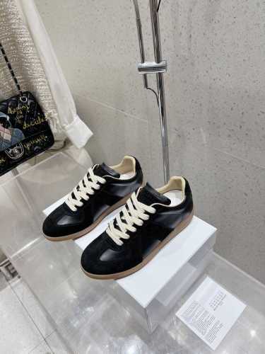 情侣款女 男10 Maisonmargiela Mm6 马吉拉 情侣款针织连袜漏孔德训鞋 休闲运动鞋 原版购入开发 做货 鬼才设计师品牌，一个轻奢品牌 这一款德
