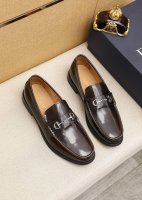 商品商标：Dior 迪奥 休闲皮鞋正码码数: 39-44 45订做 商品材料：精选 意大利进口头层开边珠牛皮鞋面+奢华五金扣，进口水染牛皮内里。强烈立体视觉效果