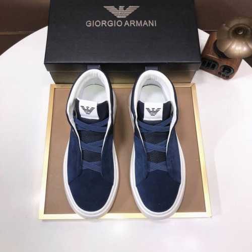 工厂 Armani 牛皮内里 阿玛尼最新新款休闲鞋 火爆热卖官网同款原单爆款 .原工厂牛皮材料1：1原板 牛皮内里，原厂发泡大底。身配件一比一开模 专柜品质 亲